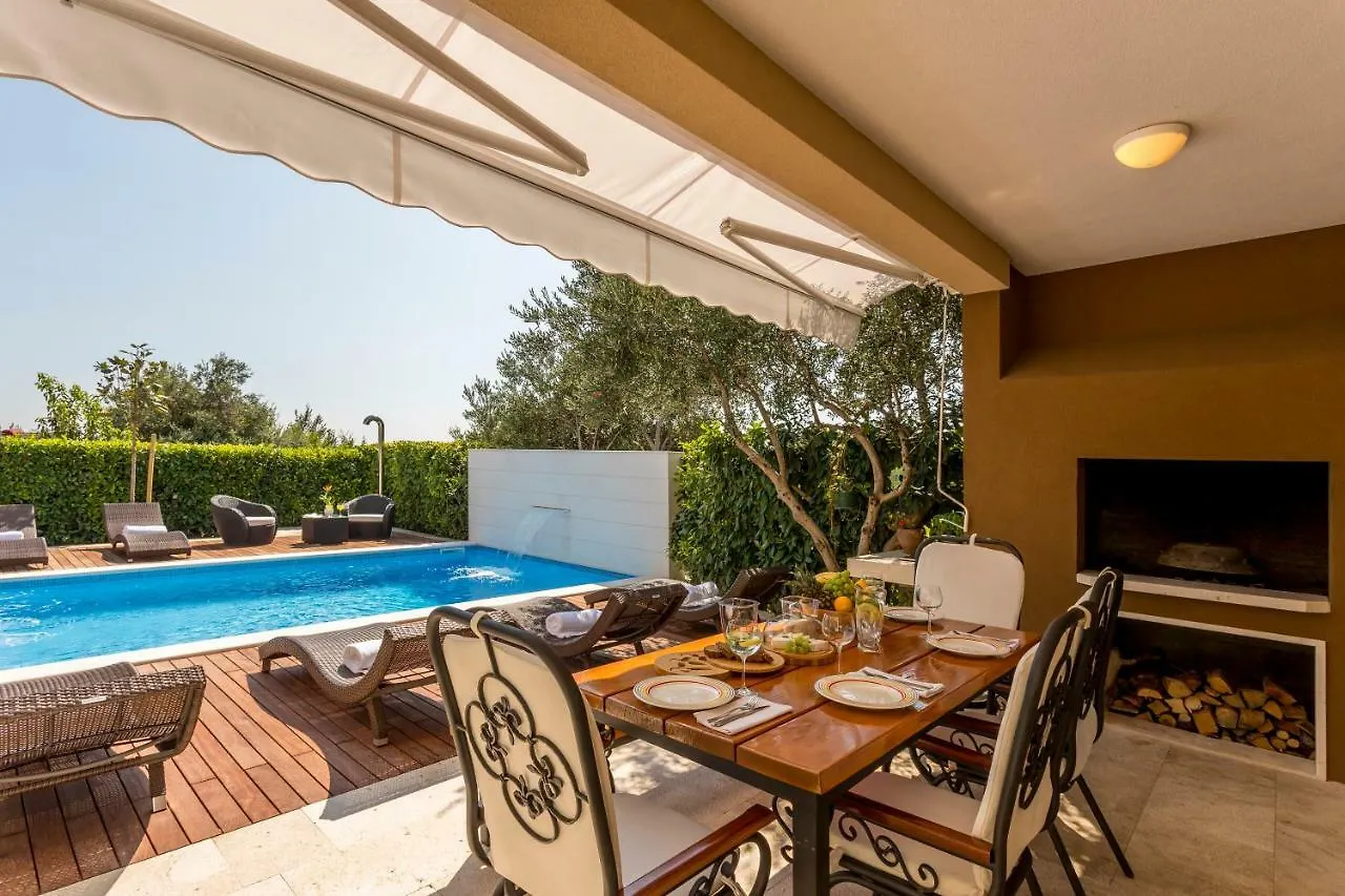 Villa Fox Exclusive Kastela Croatia