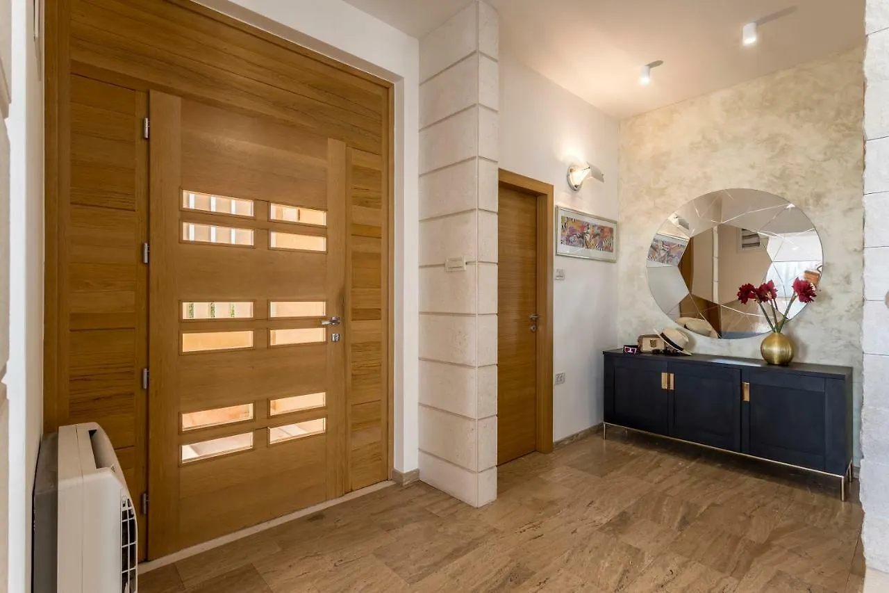 Villa Fox Exclusive Kastela 0*,  Croatia