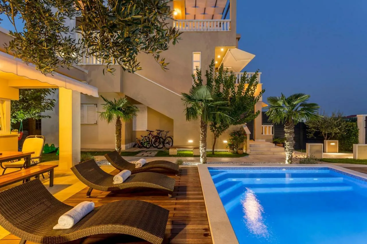 Villa Fox Exclusive Kastela