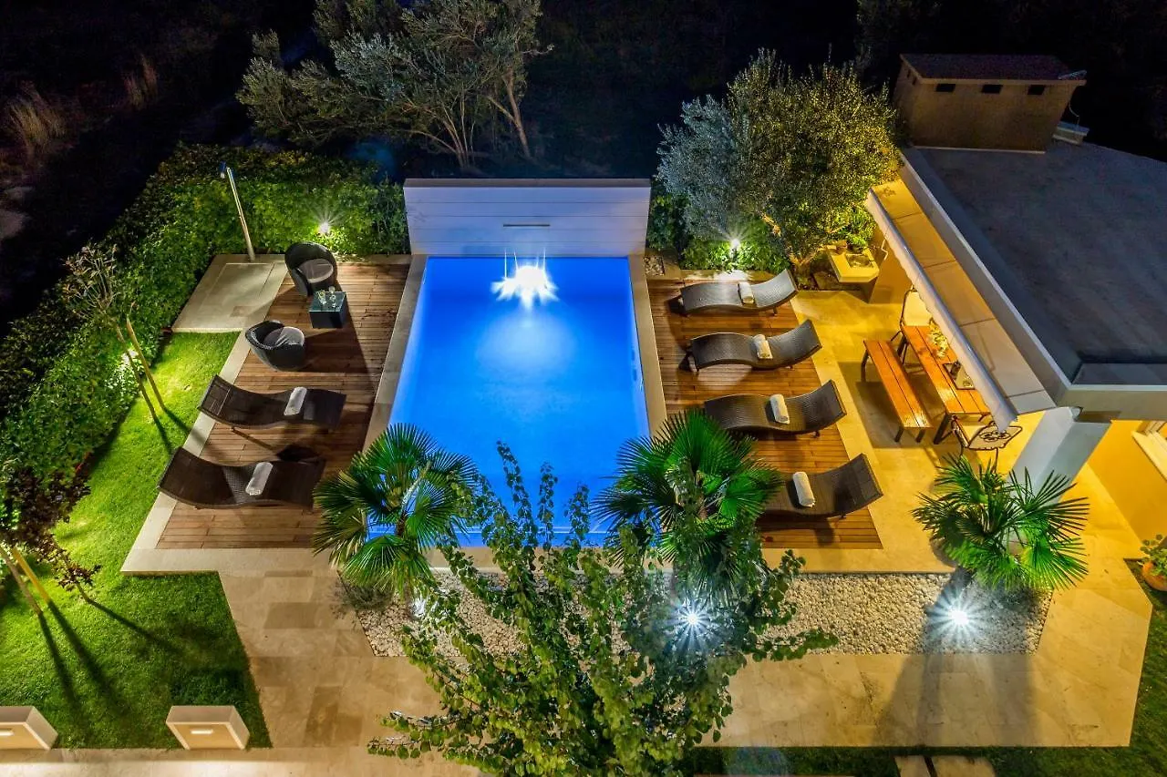 Villa Fox Exclusive Kastela