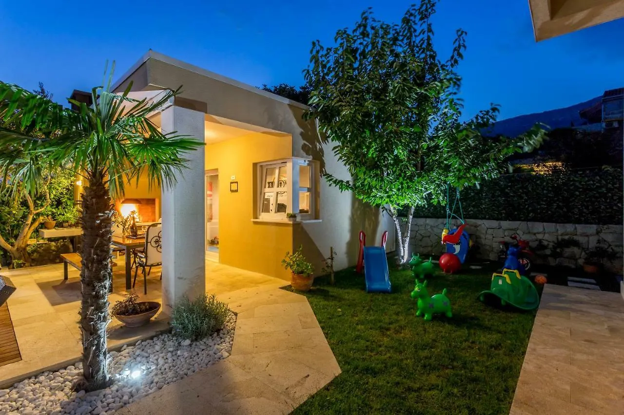 Villa Fox Exclusive Kastela